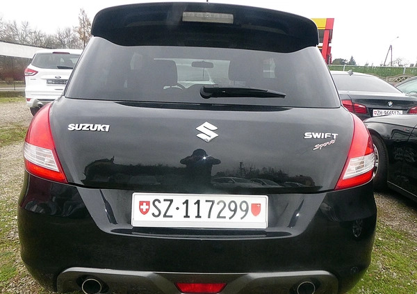 Suzuki Swift cena 28900 przebieg: 136000, rok produkcji 2012 z Radom małe 301